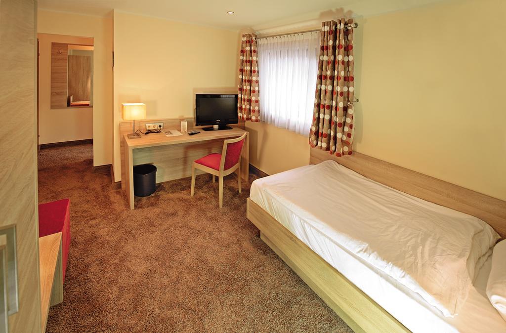 Landhotel Goldener Acker Morsbach  Экстерьер фото